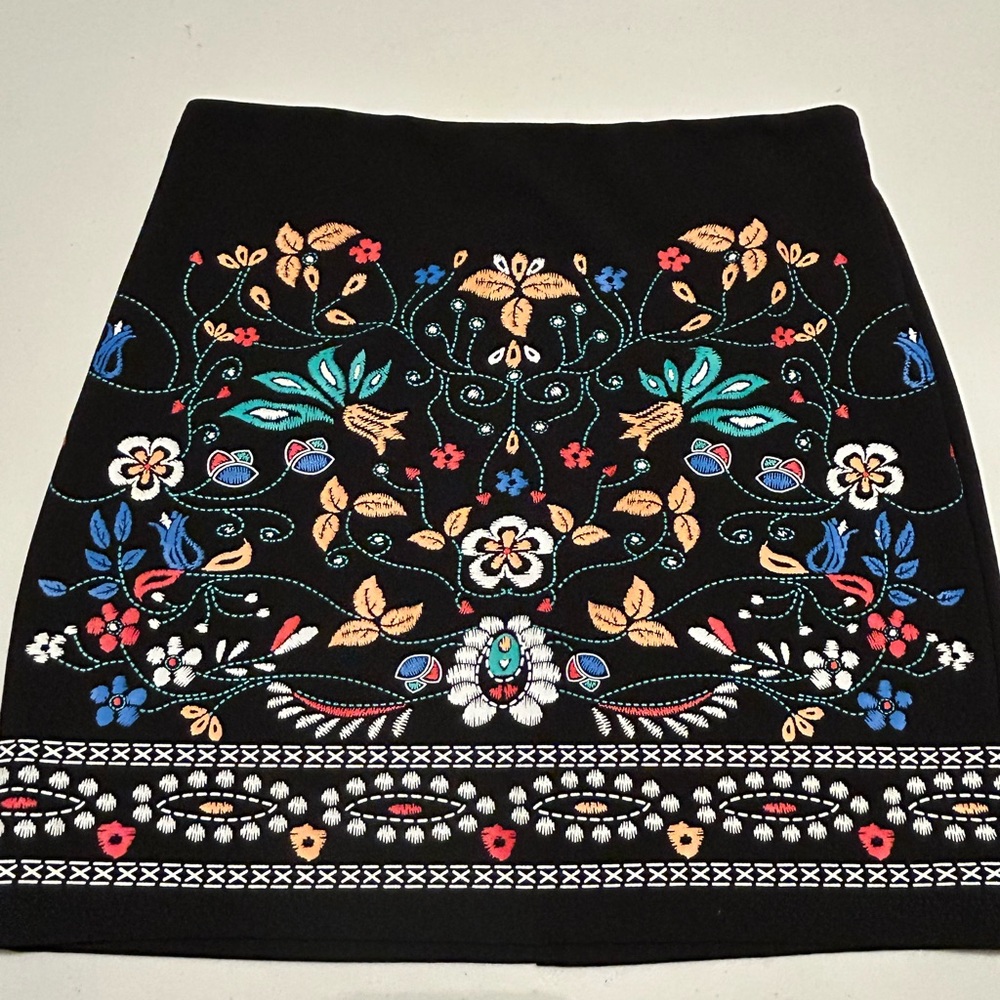 Embroidered Print Black Skirt, Small